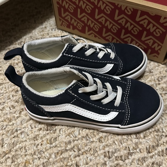 Toddler size 10 - old Skool Elas vans size - Picture 2 of 4